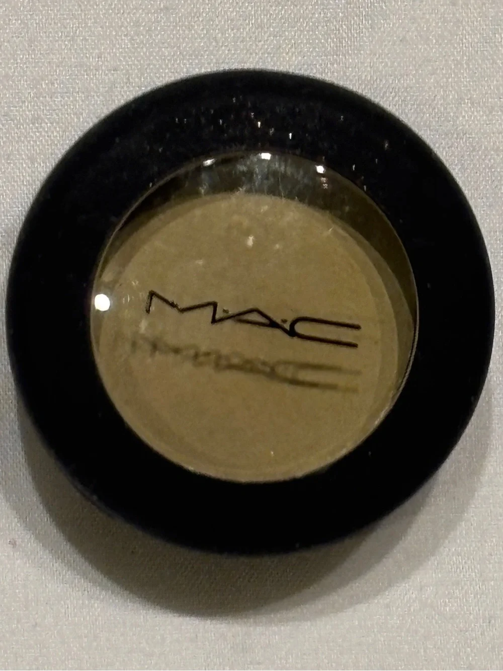 MAC Cosmetics Single Eyeshadow — Olive Khaki